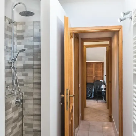 Πανσιόν Travelershome Ciampino&morena *